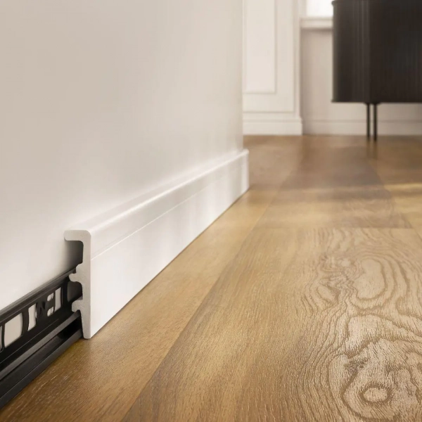 Plinthe moulurée Arbiton VEGA – blanc P0811 – H. 8 x L. 240 x ép. 20 mm