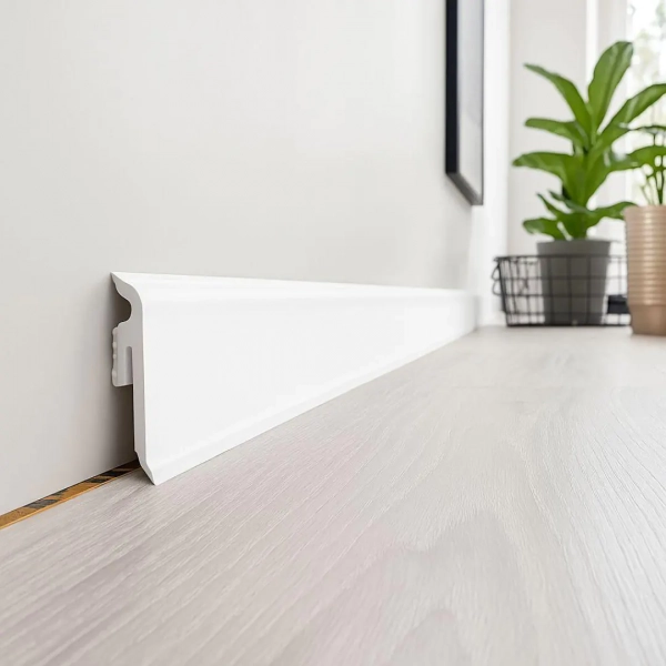 Plinthe PVC flexible Arbiton VIGO 60 – blanc 01 (RAL 9003) – H. 6 x L. 220 x ép. 15 mm