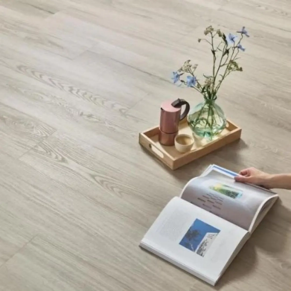 Lame PVC clipsable imitation bois Afirmax Legnar Ultra - 22,9 x 122 cm - Chêne Newark