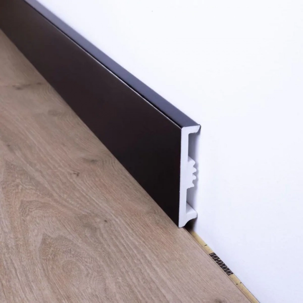 Plinthe flexible noire Arbiton STIQ XL – ST810 – H. 8 x L. 220 x ép. 15 mm