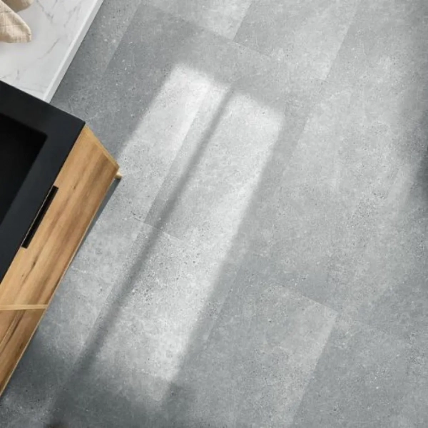 Dalle PVC clipsable avec sous-couche intégrée Arbiton Amaron Forma Acoustic - Ninaventura Silver - 91,4 x 45,7 cm