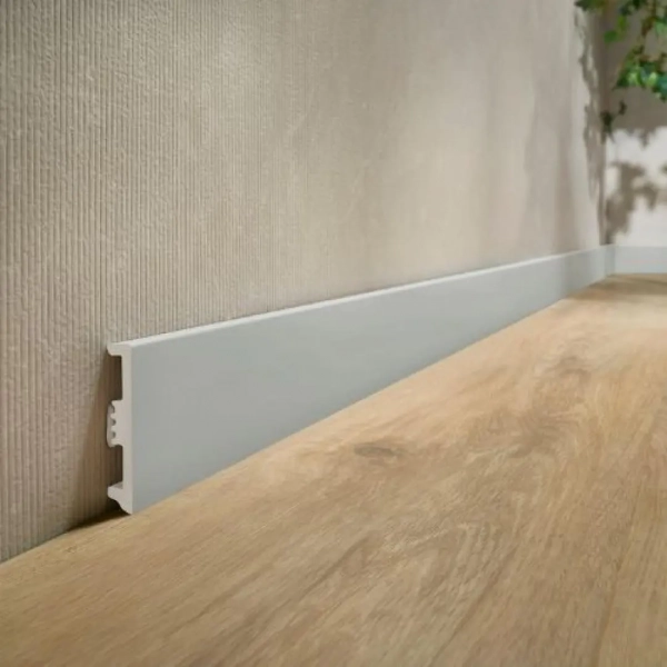 Plinthe flexible Arbiton STIQ XL – ST810 gris clair – H. 8 x L. 220 x ép. 15 mm