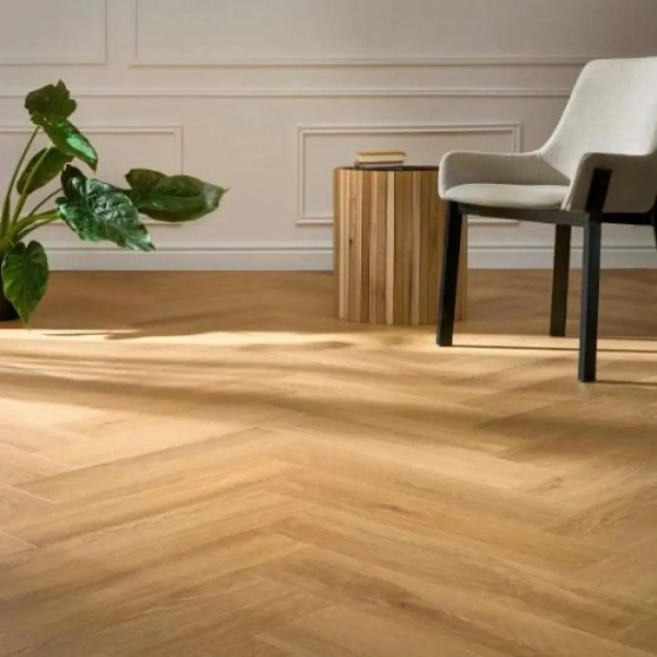 Lame PVC clipsable Bâton rompu effet bois Arbiton Amaron Herringbone EIR - 14,8 x 59,2 cm - Chêne Menor