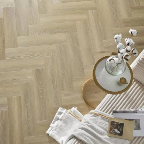 Lame PVC clipsable Bâton rompu effet bois Arbiton Amaron Herringbone EIR - 14,8 x 59,2 cm - Chêne Deventer