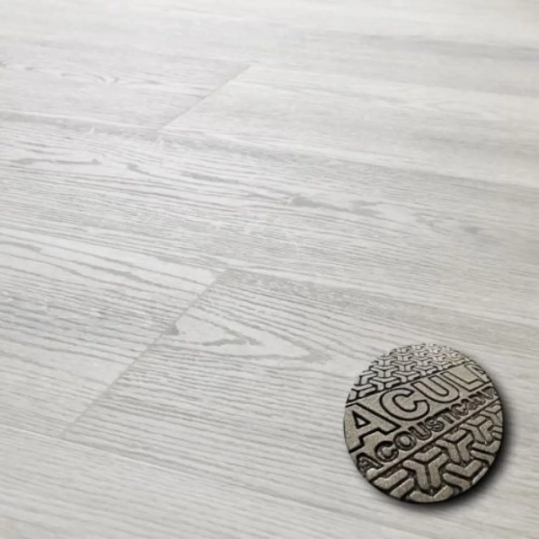 Lame PVC clipsable avec sous-couche intégrée Arbiton Woodric Acoustic - 22,9 x 122 cm - Chêne Whitecreek