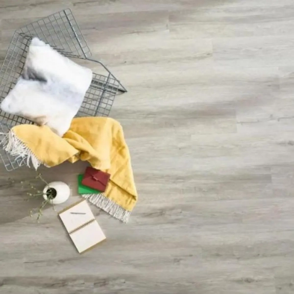 Lame PVC clipsable imitation bois - 22,9 x 122 cm - Chêne Sleek - Déstockage