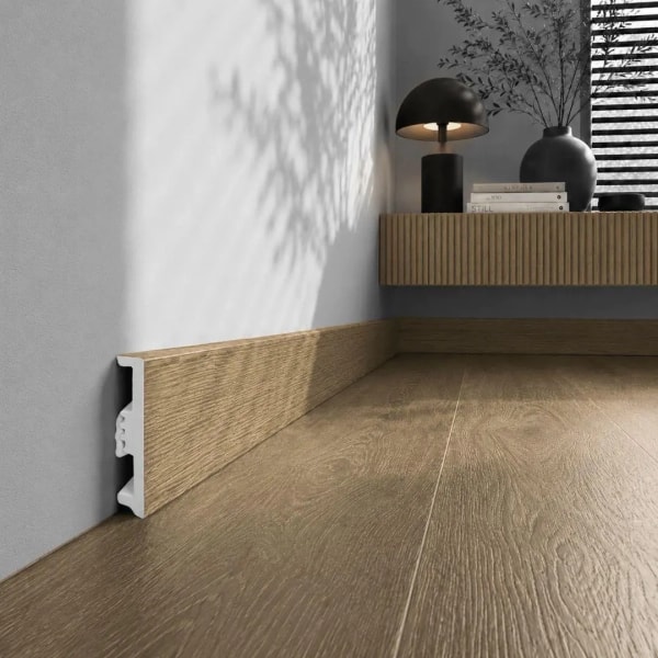 Plinthe décor bois Arbiton STIQ XL WOOD - Chêne Hanoi 270 - H. 8 x L. 220 x ép. 15 mm