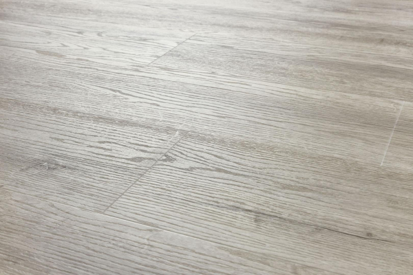 Lame PVC clipsable imitation bois - 22,9 x 122 cm - Chêne Sleek - Déstockage